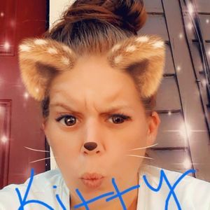 Meet your Posher, Karrie